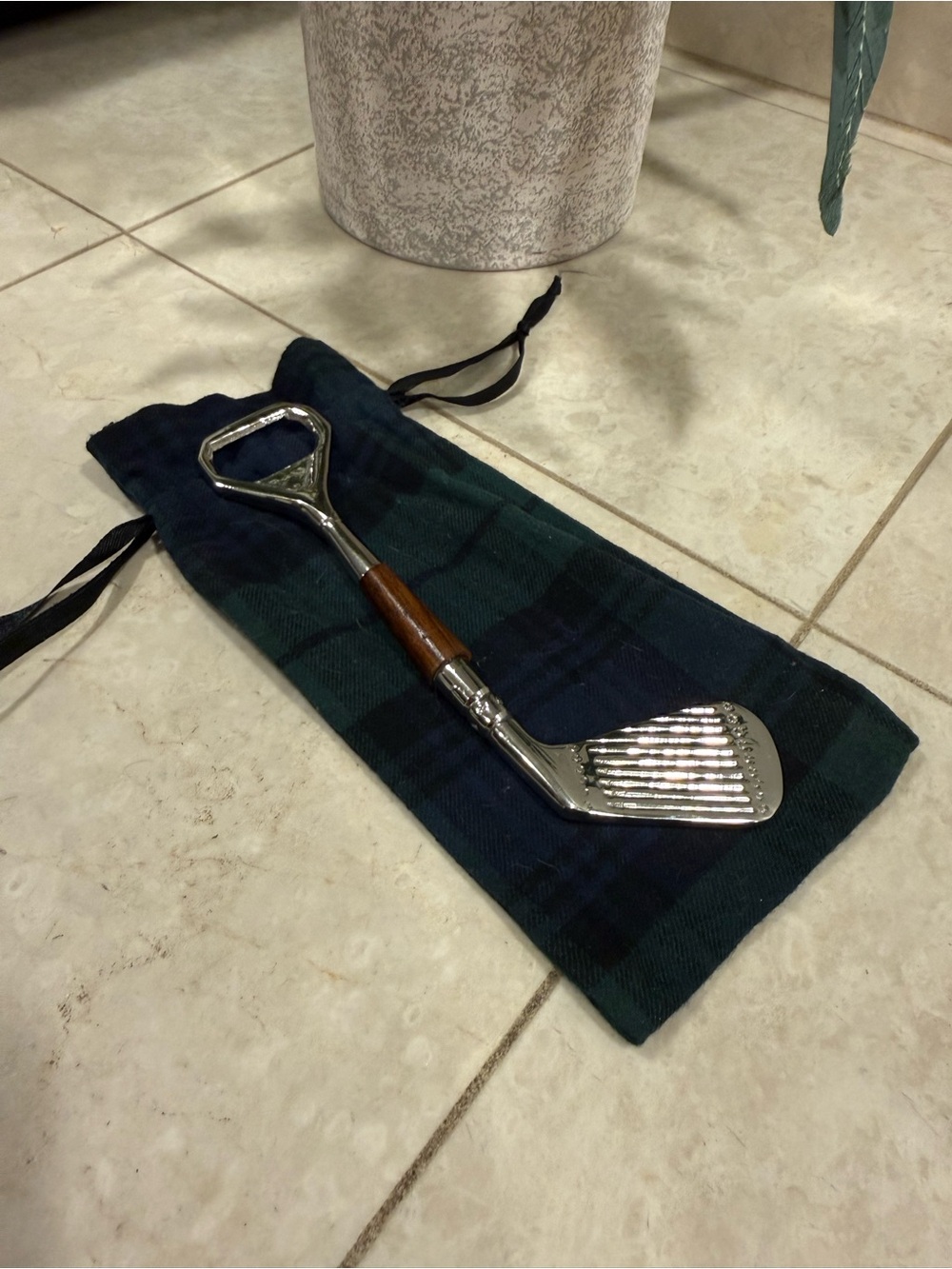 PELICAN HILL NWOT Gift Store - Silver and Brown Metal Wooden Golf Bottle Opener